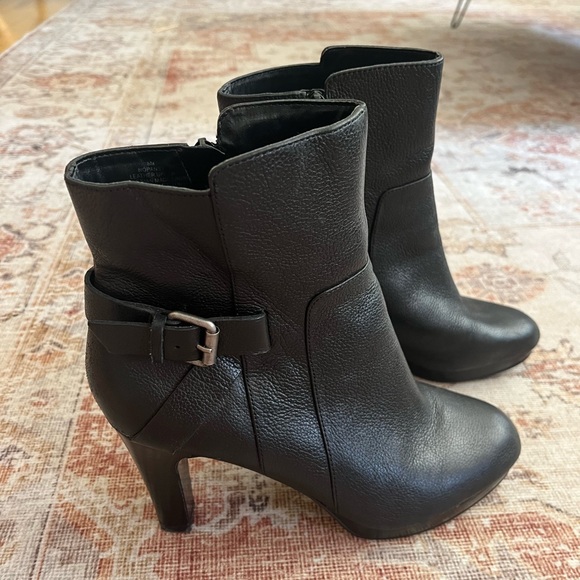 Nine West leather zip up boots - Picture 4 of 8